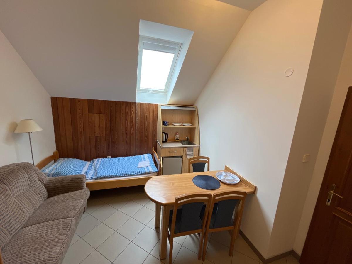 Sokoli Hnizdo Hotel Hlaska Bagian luar foto