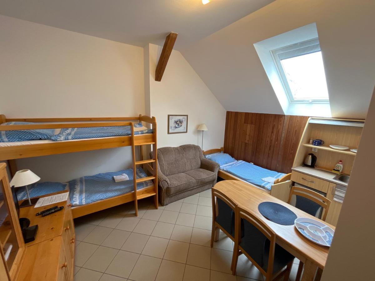 Sokoli Hnizdo Hotel Hlaska Bagian luar foto
