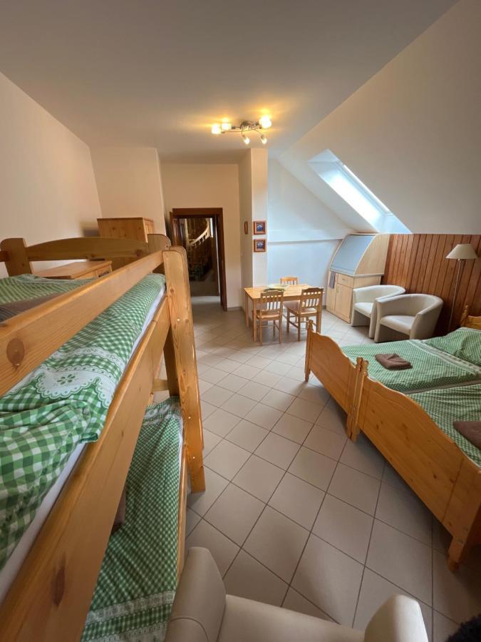 Sokoli Hnizdo Hotel Hlaska Bagian luar foto