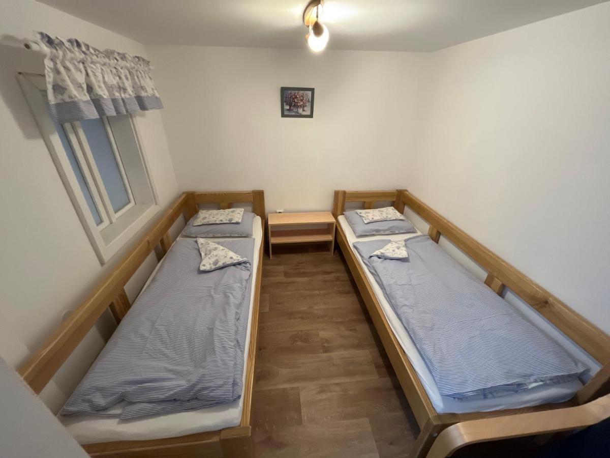 Sokoli Hnizdo Hotel Hlaska Bagian luar foto